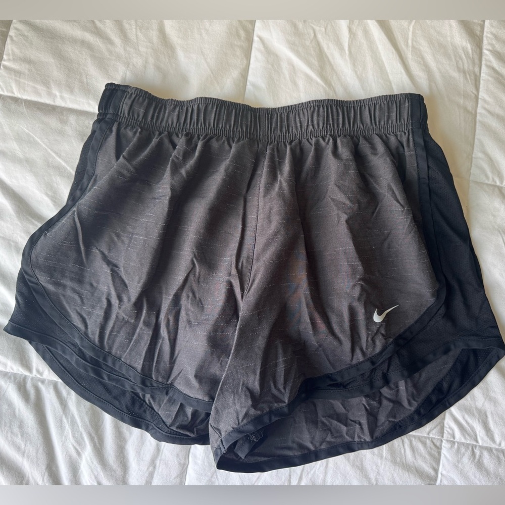Nike Tempo
Women's Dri-FIT Mid-Rise Brief-Lined
Running Shorts